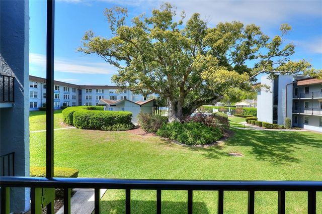 333 LAKE HOWARD DRIVE NW 203C, Winter Haven, FL 33880