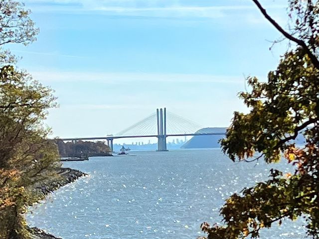 320 S Broadway M12, Tarrytown, NY 10591