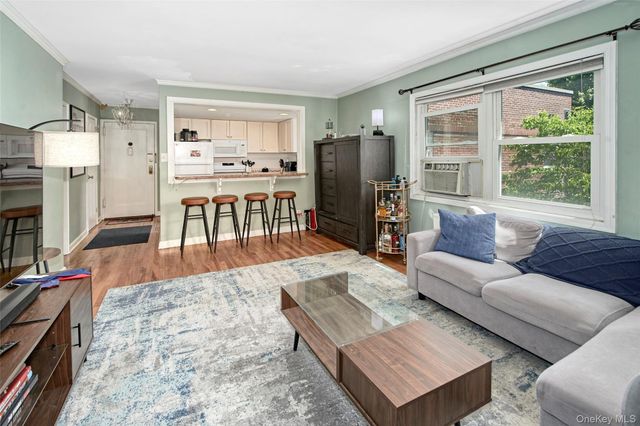 320 S Broadway M12, Tarrytown, NY 10591