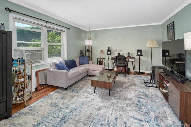 320 S Broadway M12, Tarrytown, NY 10591