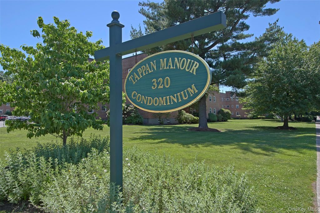 320 S Broadway M12, Tarrytown, NY 10591
