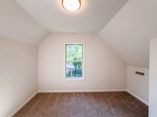 135 Silver Leaf Cir, Dickson, TN 37055
