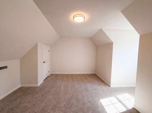 135 Silver Leaf Cir, Dickson, TN 37055