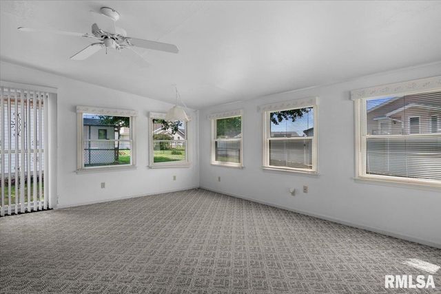 2904 Biscayne Drive, Springfield, IL 62707