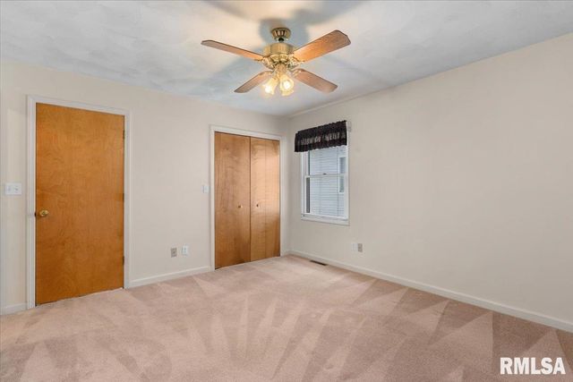 2904 Biscayne Drive, Springfield, IL 62707