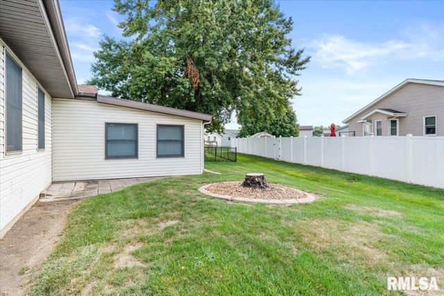2904 Biscayne Drive, Springfield, IL 62707