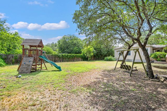 131 LARCHMONT DR, San Antonio, TX 78209