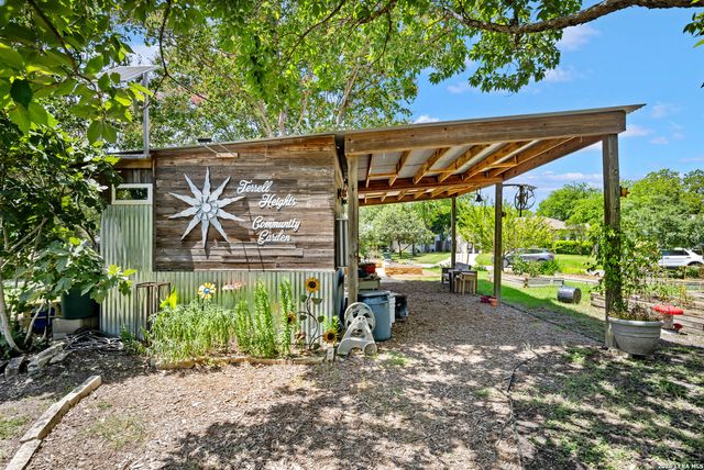 131 LARCHMONT DR, San Antonio, TX 78209