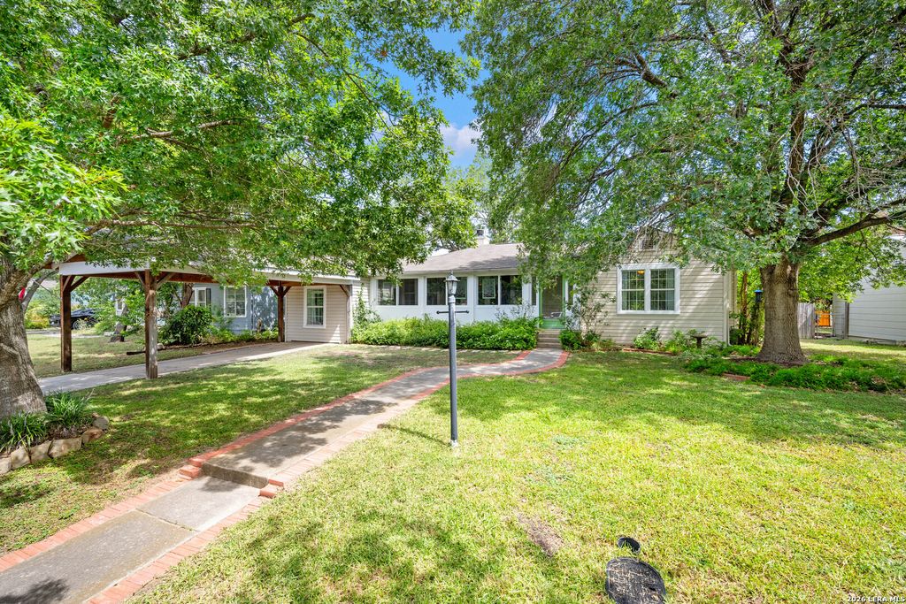 131 LARCHMONT DR, San Antonio, TX 78209
