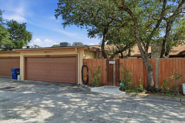 16202 Avenida Del Luna, San Antonio, TX 78232