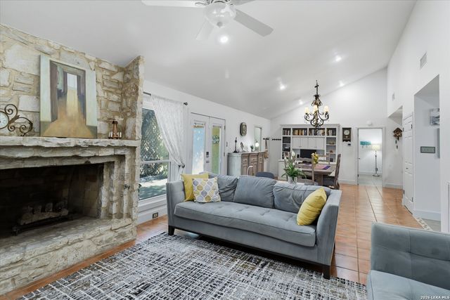 16202 Avenida Del Luna, San Antonio, TX 78232