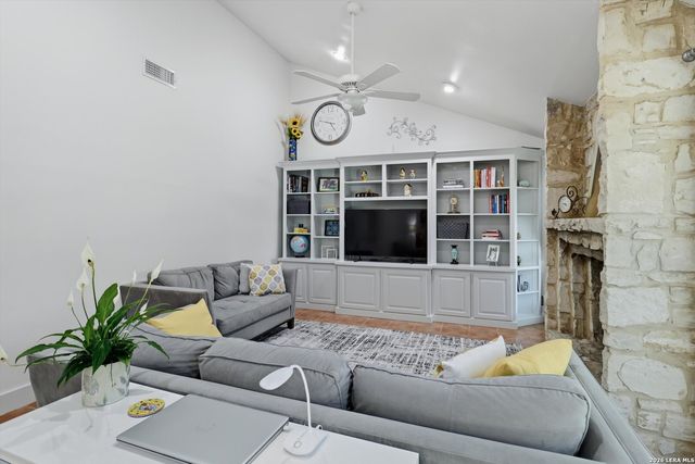16202 Avenida Del Luna, San Antonio, TX 78232