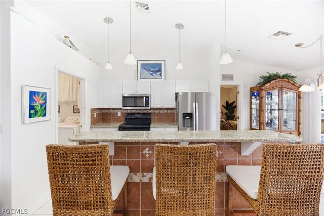 2308 NW 14th LN, Cape Coral, FL 33993