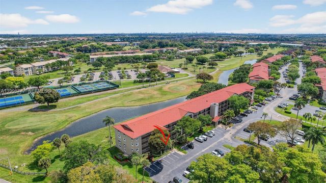 901 SW 128th Ter 102A, Pembroke Pines, FL 33027