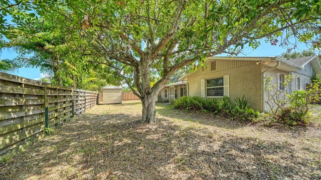 1546 GEORGETOWNE LANE, Sarasota, FL 34232
