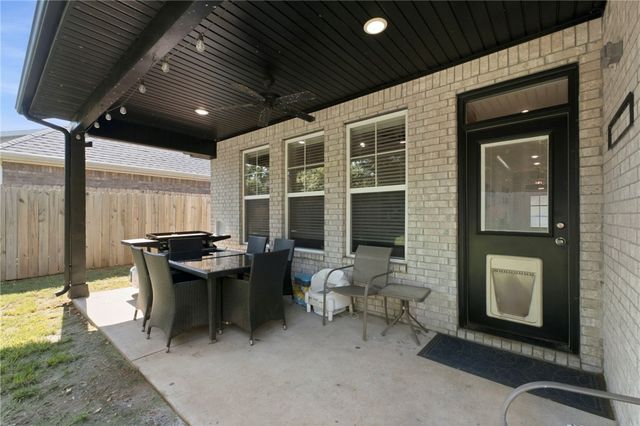 301 Grand Court, Siloam Springs, AR 72761