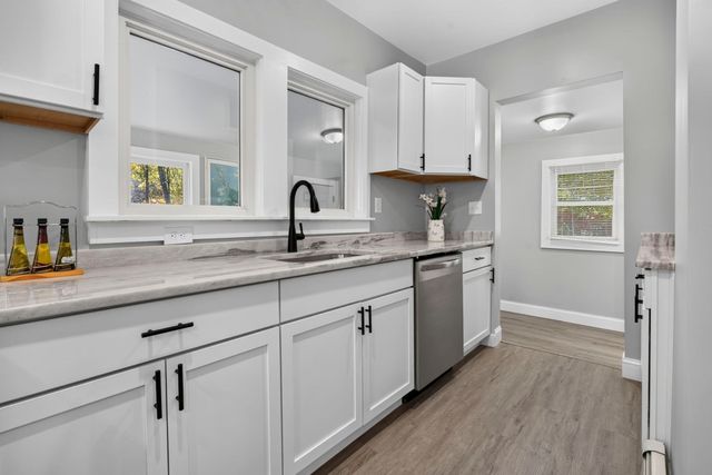 19 Genessee, Worcester, MA 01603