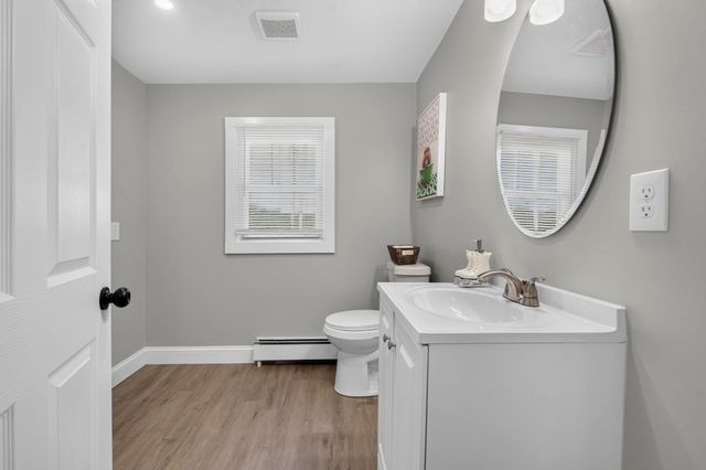 19 Genessee, Worcester, MA 01603