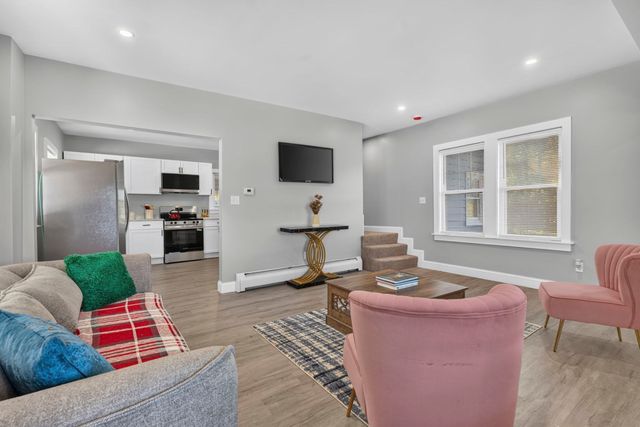 19 Genessee, Worcester, MA 01603