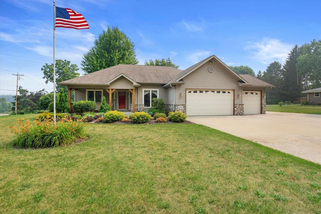 N136W20441 Bonniwell ROAD, Richfield, WI 53076