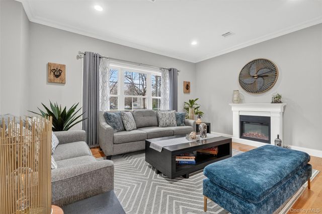 40 Windmill Lane, New City, NY 10956