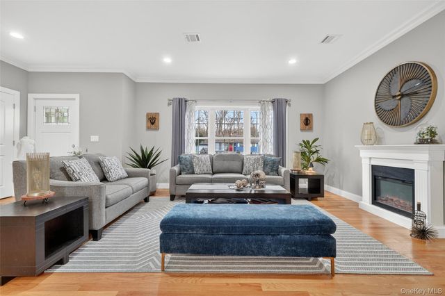 40 Windmill Lane, New City, NY 10956