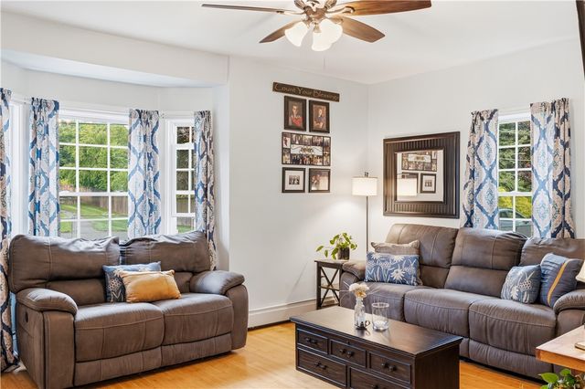 18 Avenue F Avenue, Lincoln, RI 02865