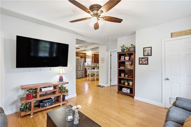 18 Avenue F Avenue, Lincoln, RI 02865