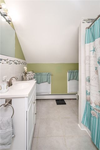 18 Avenue F Avenue, Lincoln, RI 02865