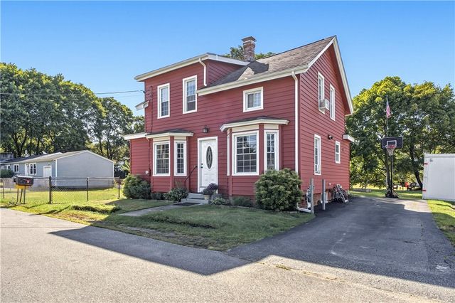 18 Avenue F Avenue, Lincoln, RI 02865