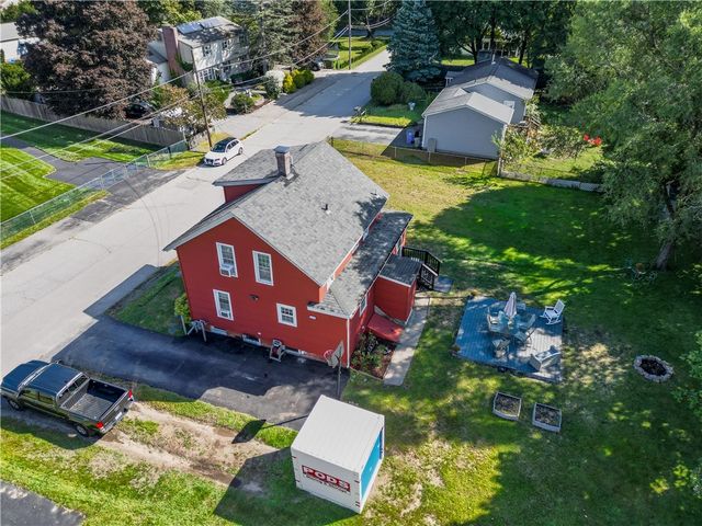 18 Avenue F Avenue, Lincoln, RI 02865
