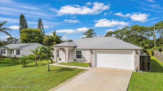 146 Aviation Avenue NE, Palm Bay, FL 32907