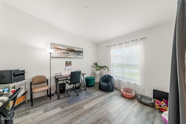 146 Aviation Avenue NE, Palm Bay, FL 32907