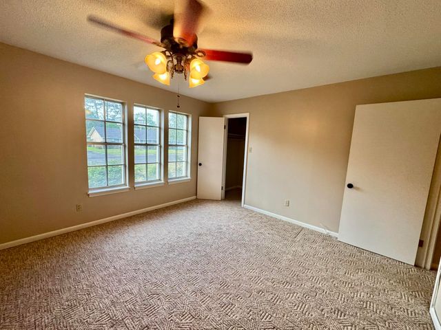 2905 Regent, Kilgore, TX 75662