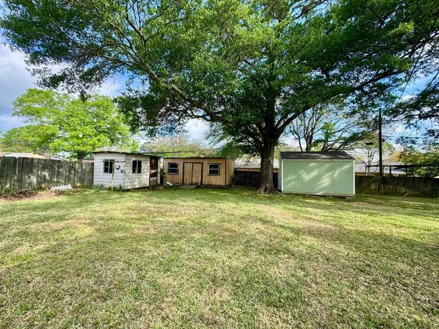 2905 Regent, Kilgore, TX 75662