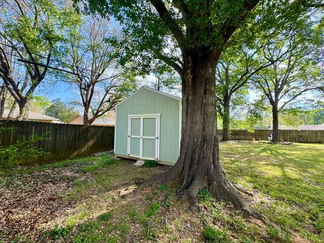 2905 Regent, Kilgore, TX 75662