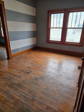 1717 Janes Ave, Winfield, KS 67156