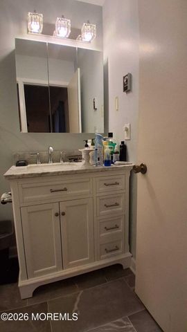 332 Quinton Drive 332C, Monroe, NJ 08831