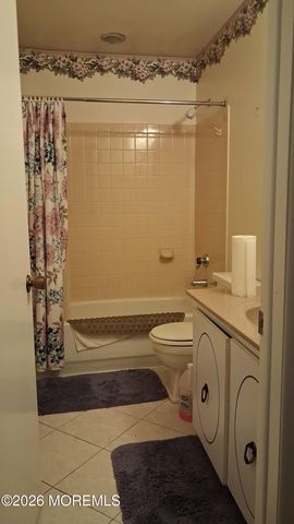 332 Quinton Drive 332C, Monroe, NJ 08831