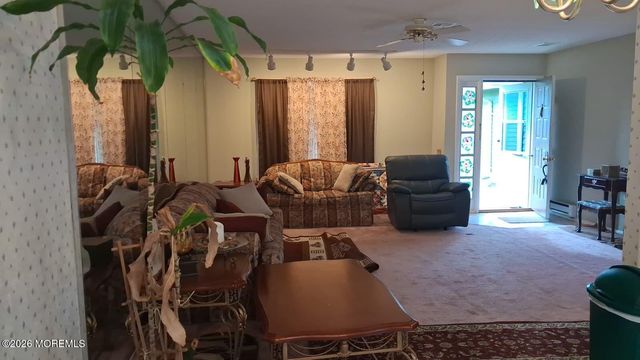 332 Quinton Drive 332C, Monroe, NJ 08831