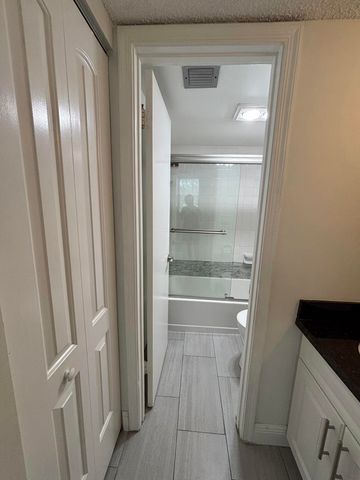 9325 Lagoon Place, Davie, FL 33324