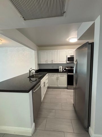 9325 Lagoon Place, Davie, FL 33324