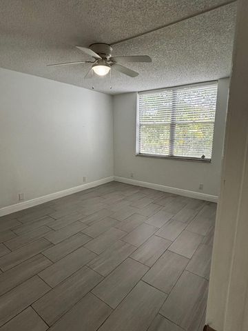 9325 Lagoon Place, Davie, FL 33324