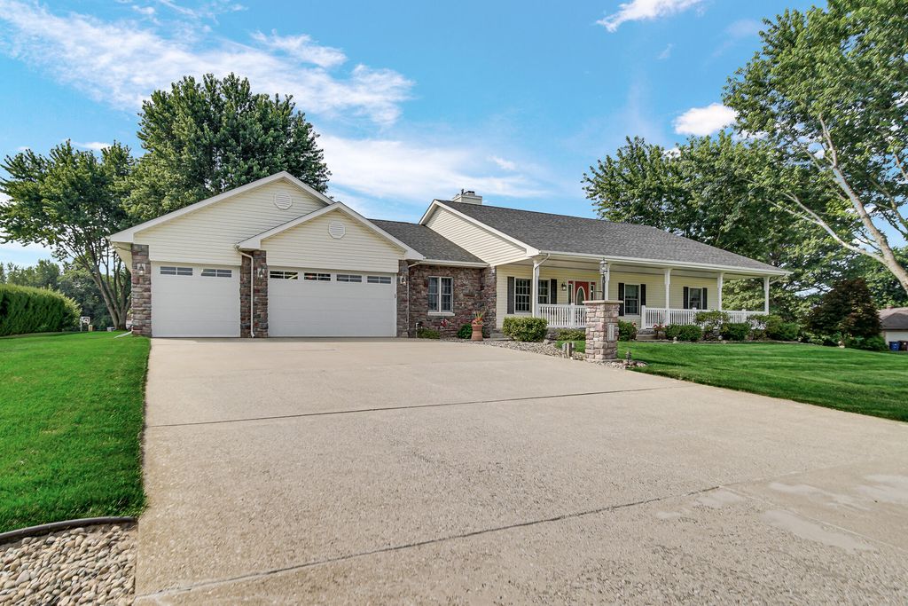 3111 N Cha Mar Hills Drive, La Porte, IN 46350