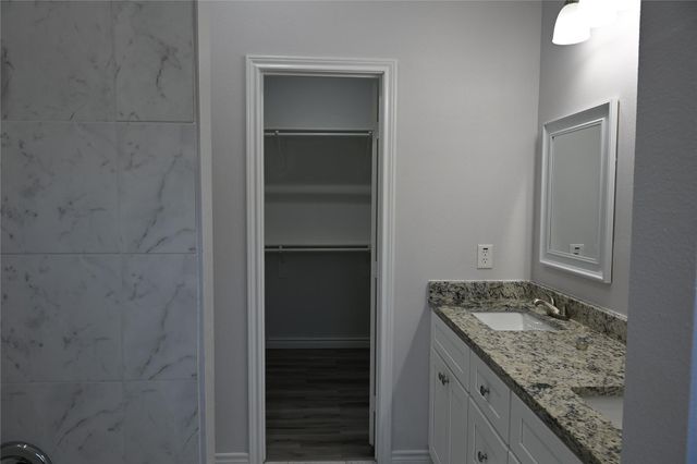 2352 Cedar Place Drive, Conroe, TX 77306