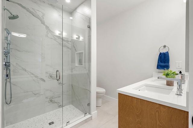 4 Elm Street 4, Newton, MA 02465