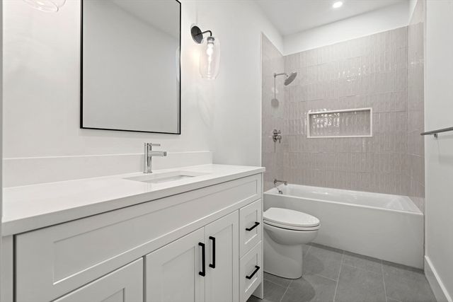 4 Elm Street 4, Newton, MA 02465