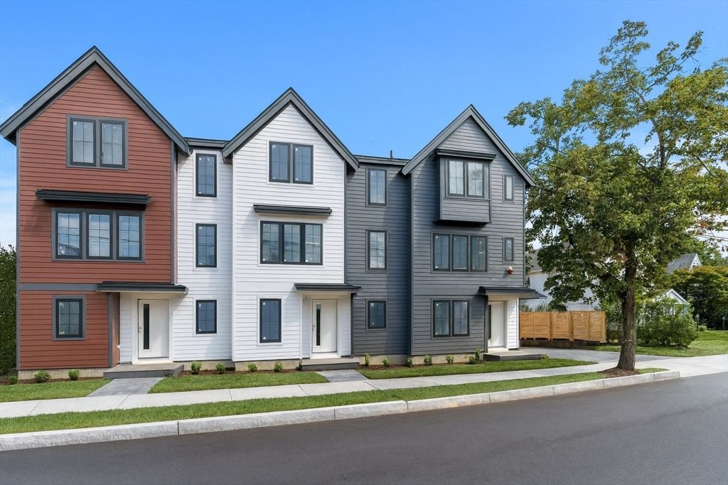 4 Elm Street 4, Newton, MA 02465
