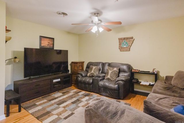 614 HOUSTON, Benton, AR 72015
