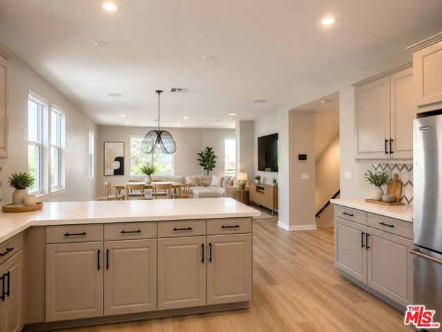756 Daniel Freeman Circle, Inglewood, CA 90301